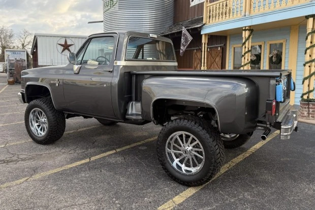 1986 Chevrolet C/K 3rd Gen - Image 2 of 7
