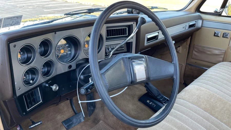 1986 Chevrolet C/K 3rd Gen - Image 5 of 13