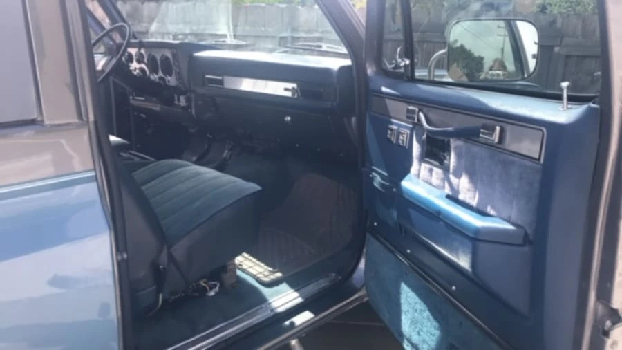 1986 Chevrolet K5 Blazer 2nd Gen - Image 12 of 16