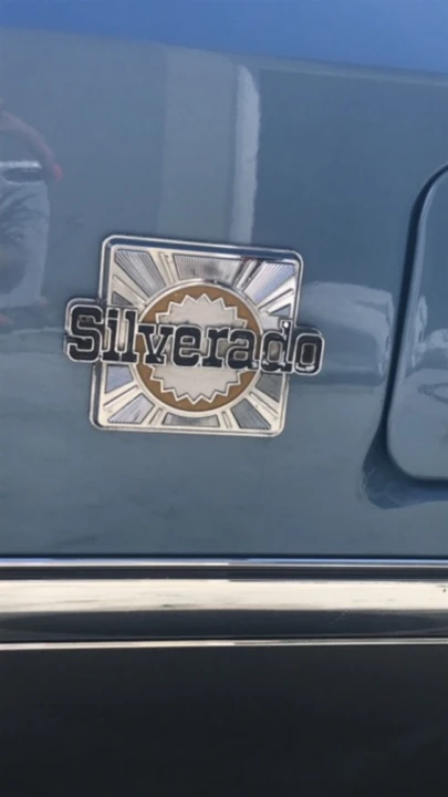 1986 Chevrolet K5 Blazer 2nd Gen - Image 7 of 16