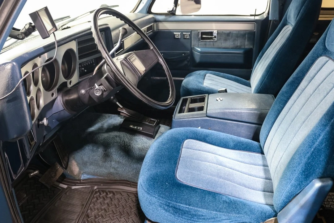 1986 Chevrolet K5 Blazer 2nd Gen - Image 17 of 21