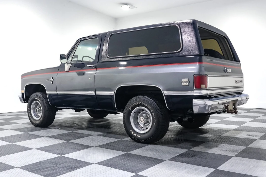 1986 Chevrolet K5 Blazer 2nd Gen - Image 5 of 21