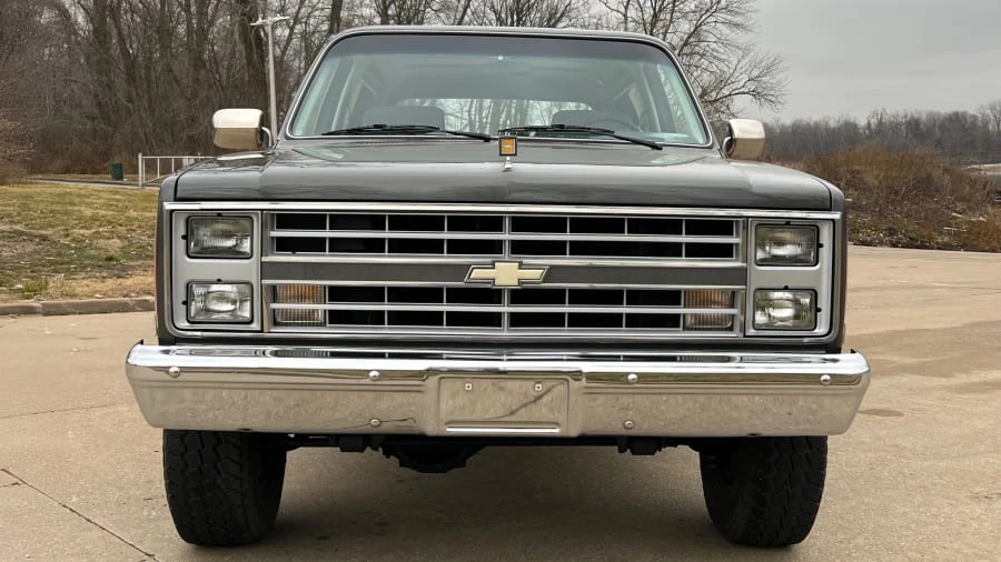 1986 Chevrolet K5 Blazer 2nd Gen - Image 4 of 15
