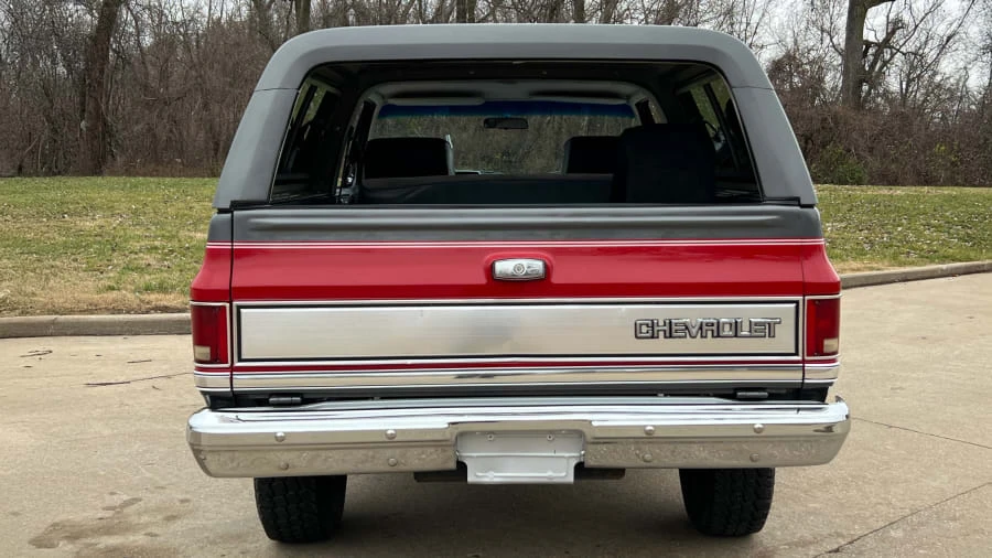1986 Chevrolet K5 Blazer 2nd Gen - Image 5 of 15