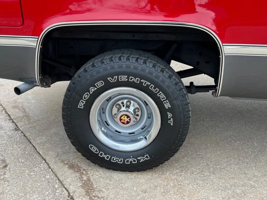 1986 Chevrolet K5 Blazer 2nd Gen - Image 9 of 15