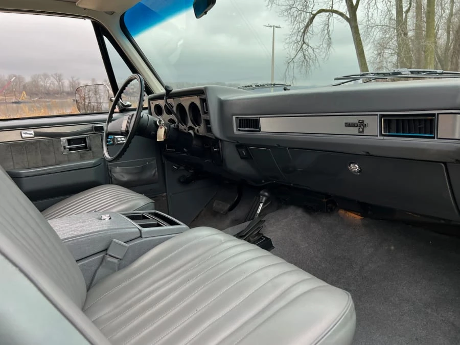 1986 Chevrolet K5 Blazer 2nd Gen - Image 12 of 15