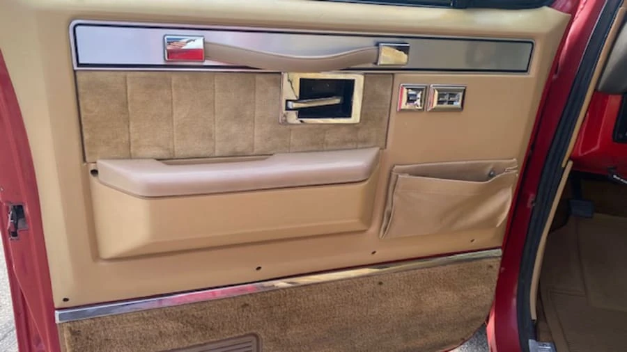 1986 Chevrolet K5 Blazer 2nd Gen - Image 3 of 8