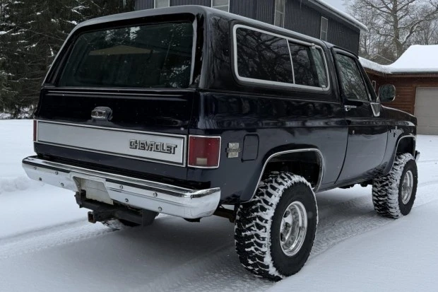 1986 Chevrolet K5 Blazer 2nd Gen - Image 2 of 8