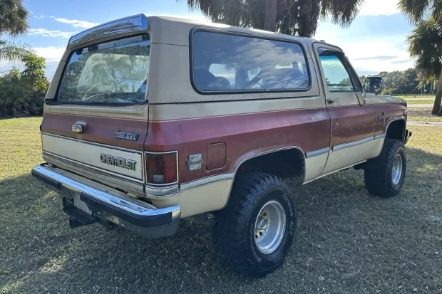 1986 Chevrolet K5 Blazer 2nd Gen - Image 2 of 8