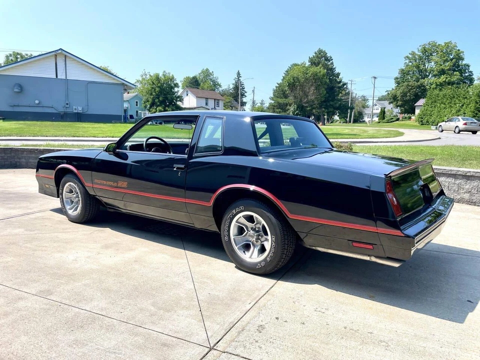 1986 Chevrolet Monte Carlo 4th Gen - Image 4 of 31