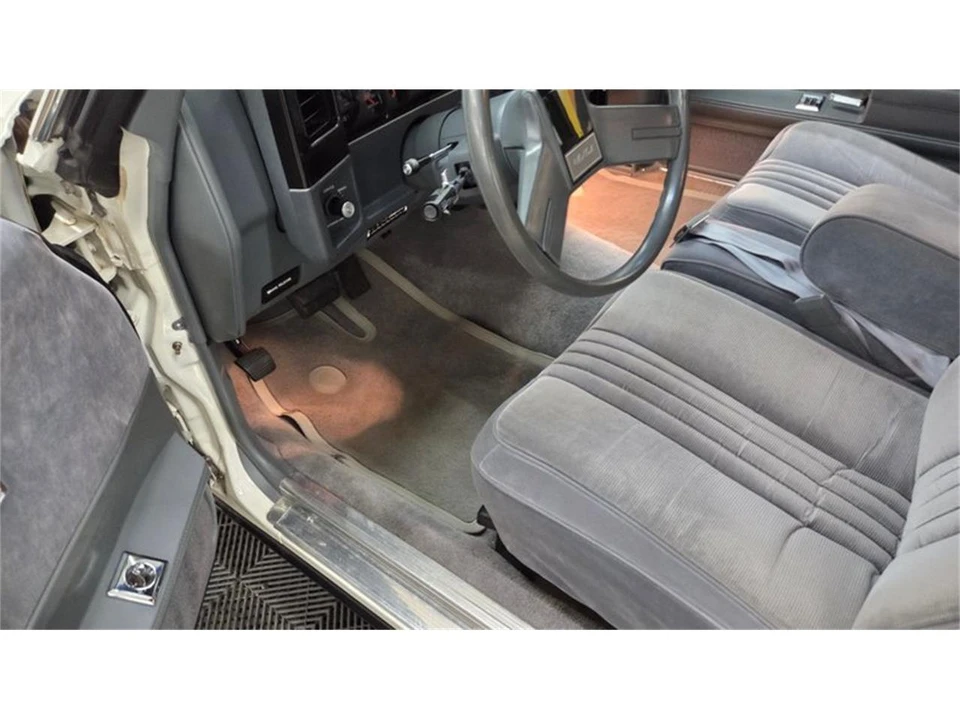 1986 Chevrolet Monte Carlo 4th Gen - Image 26 of 31