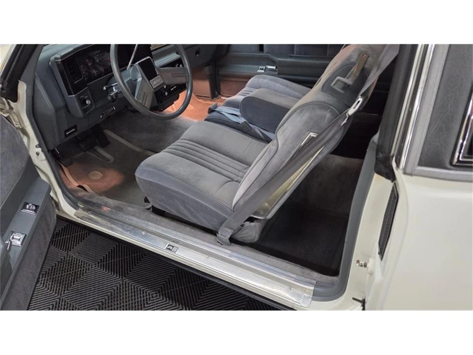 1986 Chevrolet Monte Carlo 4th Gen - Image 24 of 31