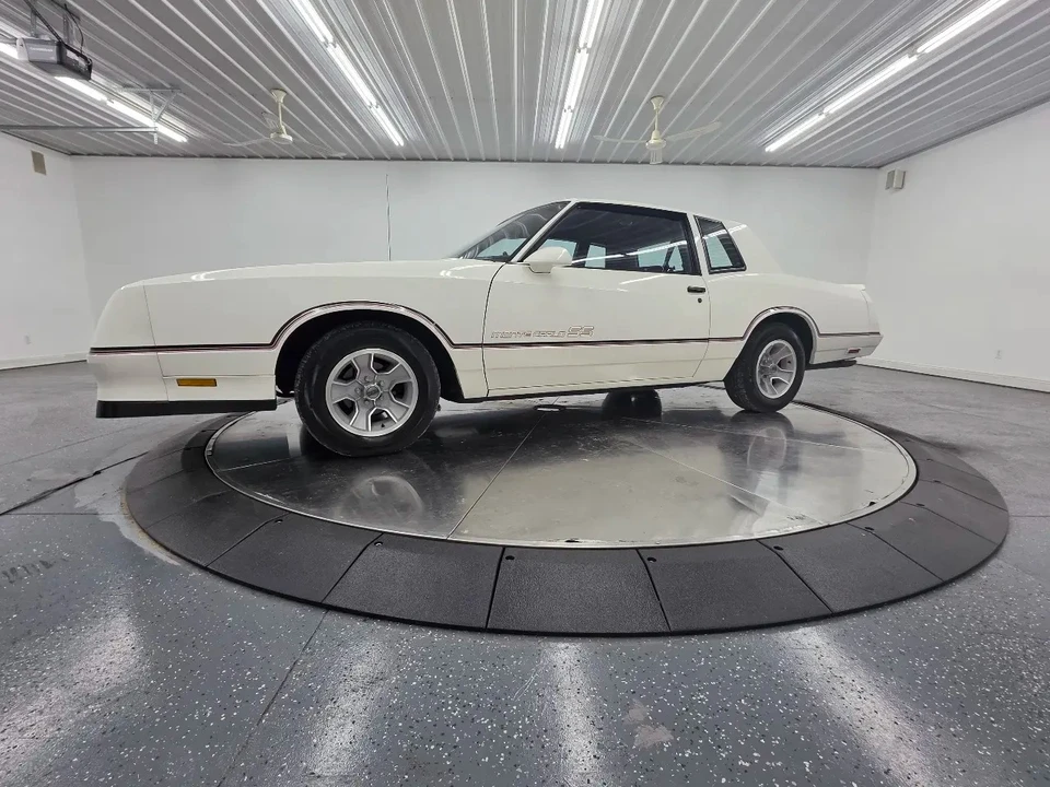 1986 Chevrolet Monte Carlo 4th Gen - Image 4 of 31