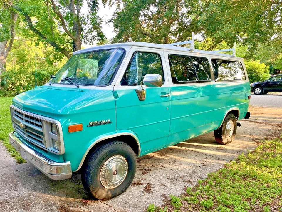 1986 Chevrolet G-Series Van - Image 3 of 8