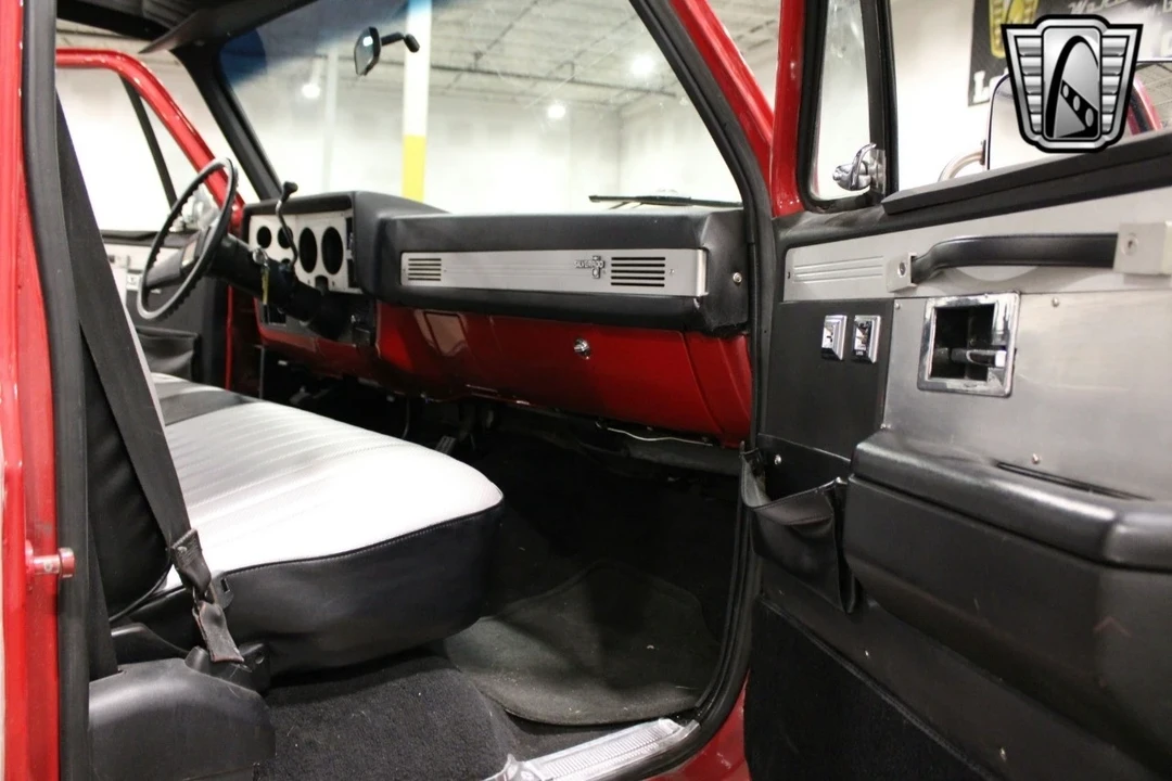 1986 Chevrolet C/K 3rd Gen - Image 18 of 21
