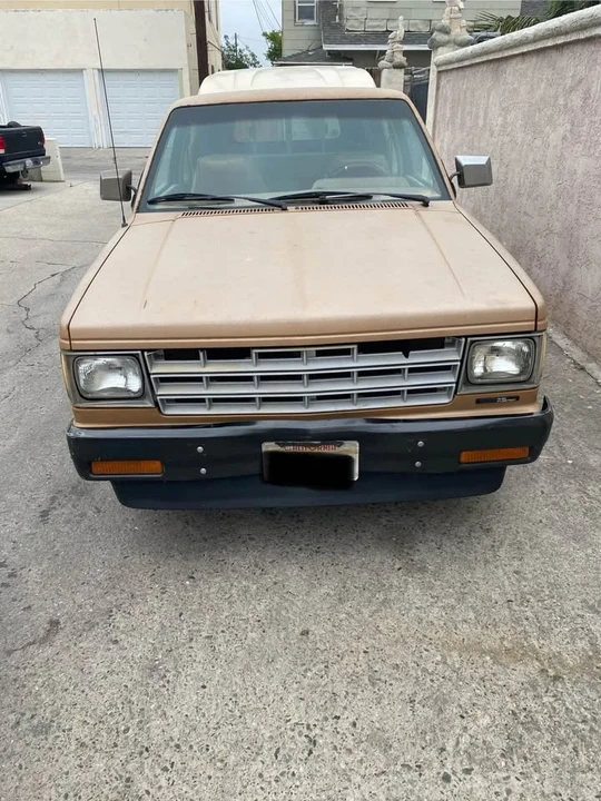 1986 Chevrolet S-10 - Image 2 of 10
