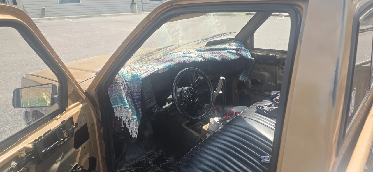 1986 Chevrolet S-10 - Image 5 of 6