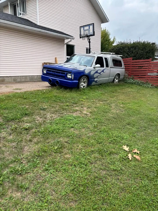 1986 Chevrolet S-10 - Image 2 of 3