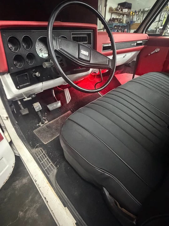 1986 Chevrolet Silverado - Image 6 of 9