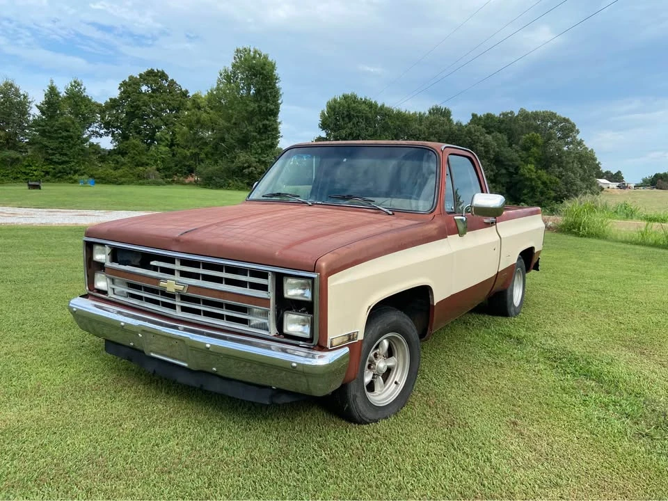 1986 Chevrolet Silverado - Image 2 of 10