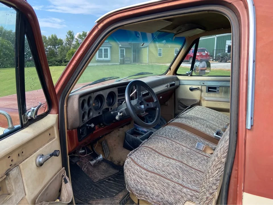 1986 Chevrolet Silverado - Image 9 of 10