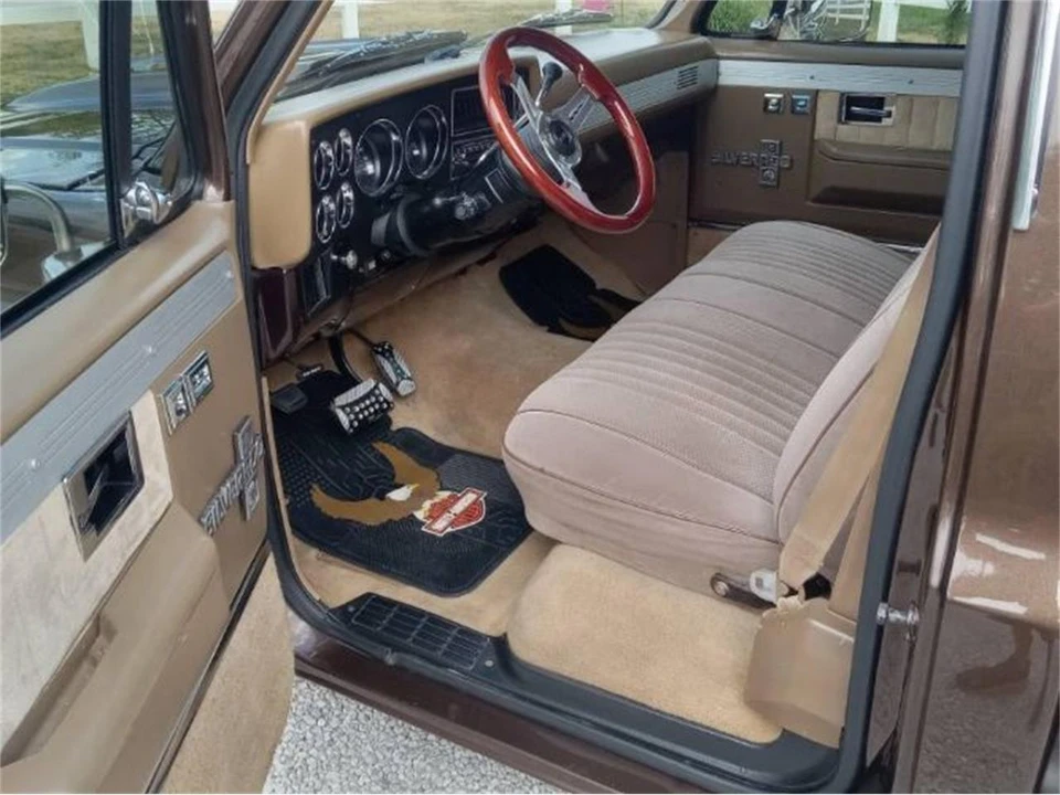 1986 Chevrolet Silverado - Image 5 of 6