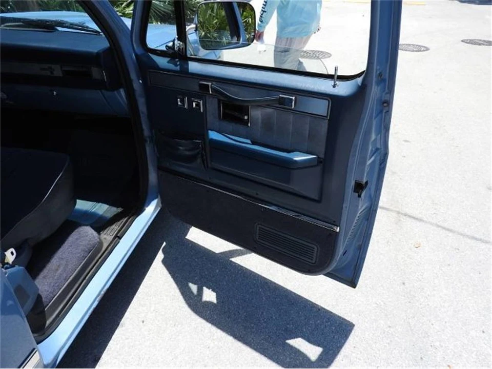 1986 Chevrolet Silverado - Image 22 of 24