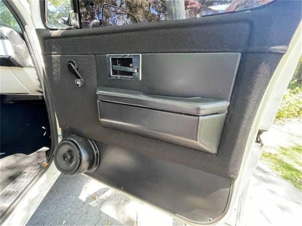 1986 Chevrolet Silverado - Image 5 of 9