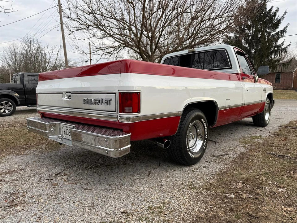 1986 Chevrolet Silverado - Image 6 of 31