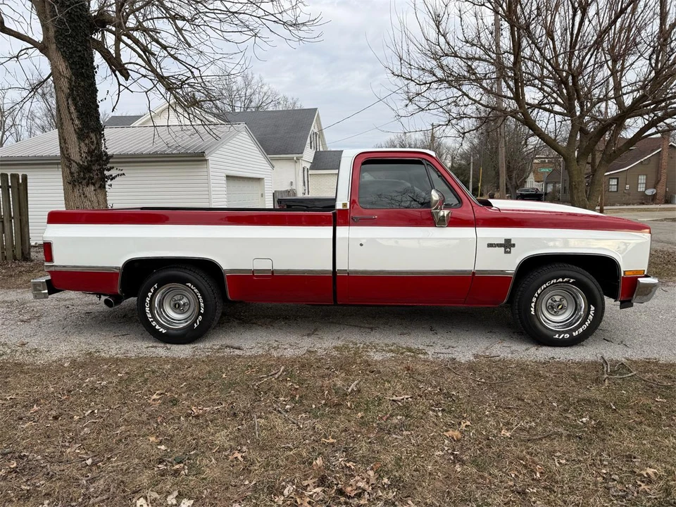 1986 Chevrolet Silverado - Image 7 of 31