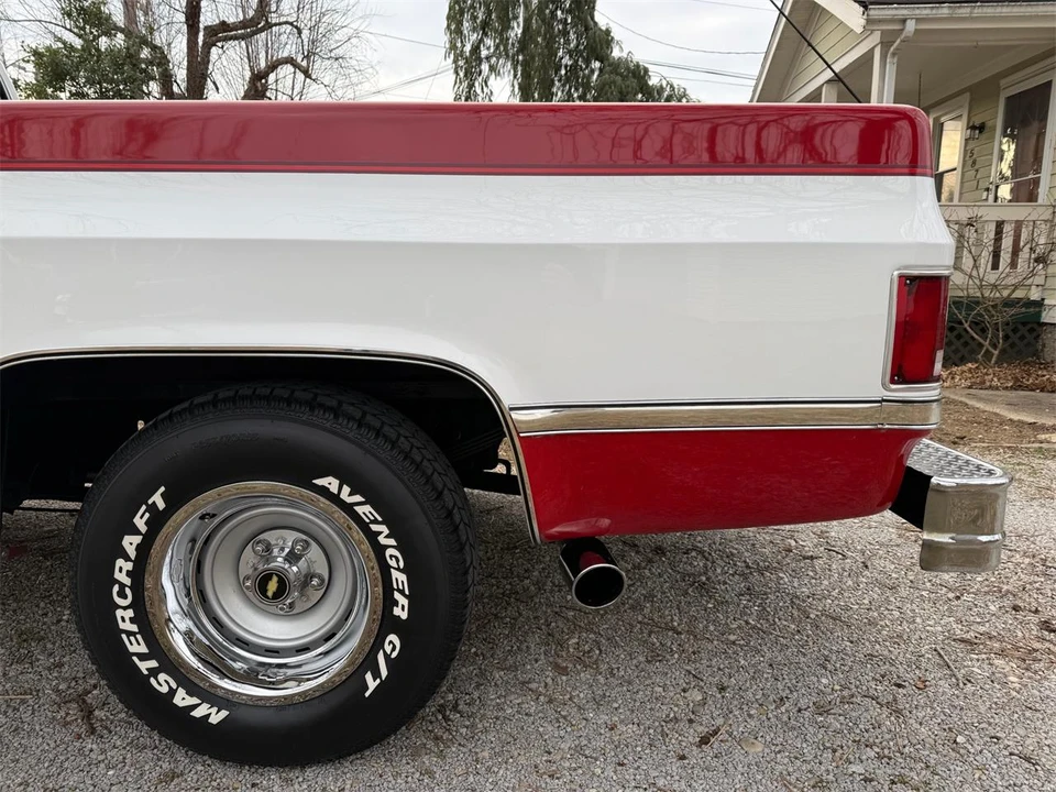1986 Chevrolet Silverado - Image 20 of 31