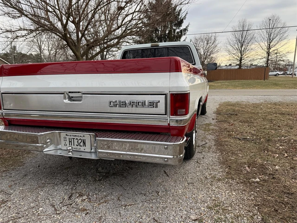 1986 Chevrolet Silverado - Image 27 of 31