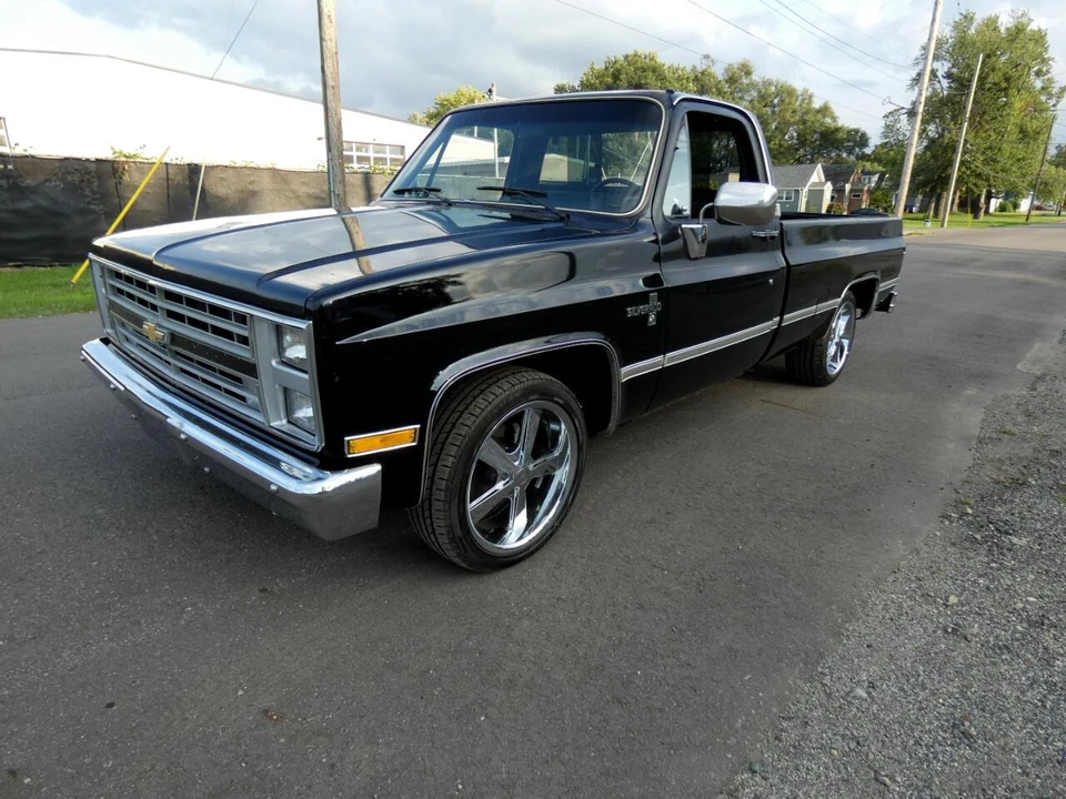 1986 Chevrolet C/K 3rd Gen - Image 4 of 31
