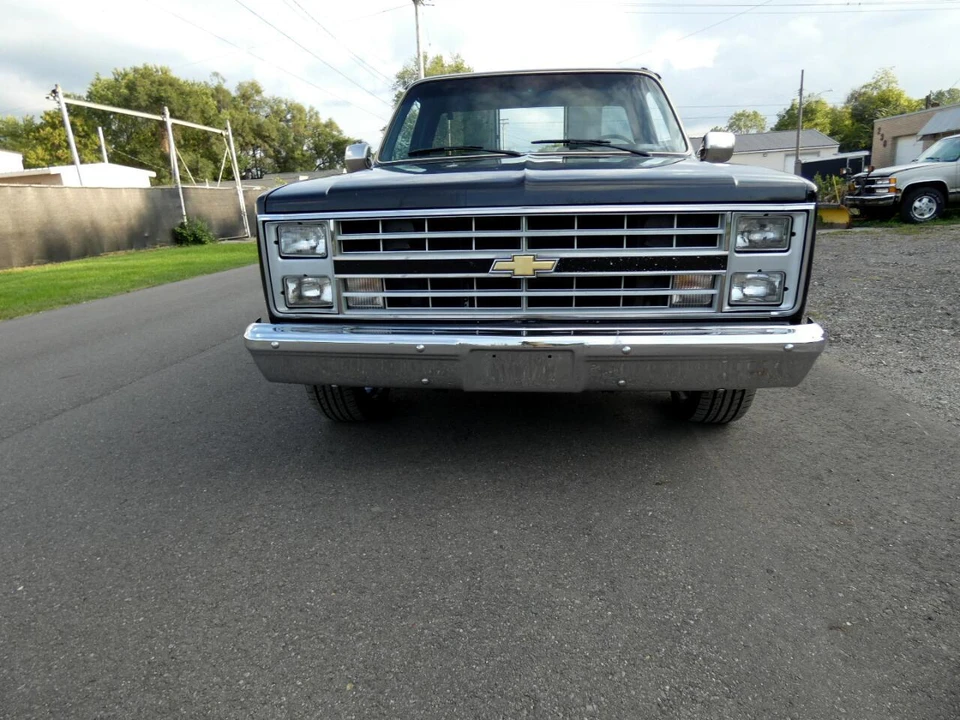 1986 Chevrolet C/K 3rd Gen - Image 2 of 31