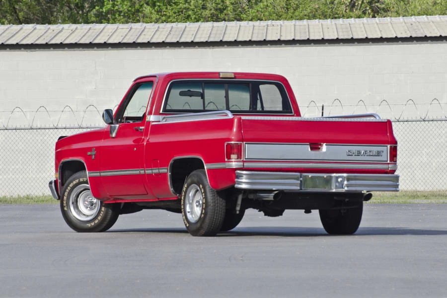 1986 Chevrolet C/K 3rd Gen - Image 2 of 9