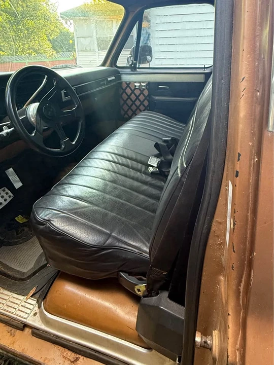 1986 Chevrolet Silverado - Image 4 of 9