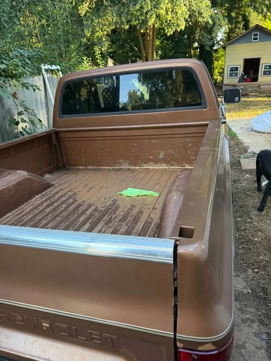 1986 Chevrolet Silverado - Image 2 of 9