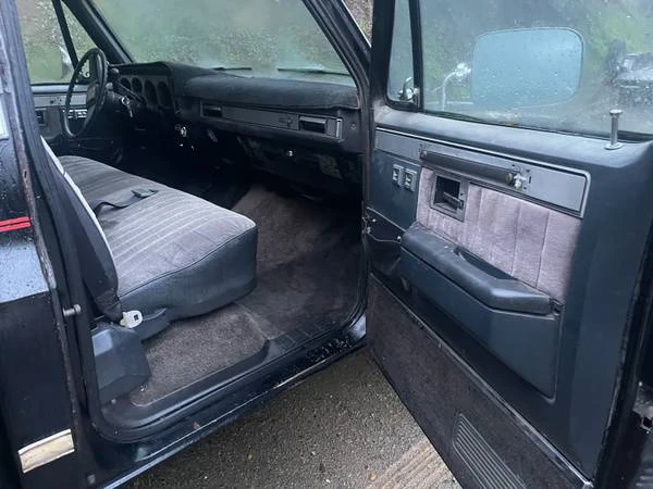 1986 Chevrolet Silverado - Image 6 of 9