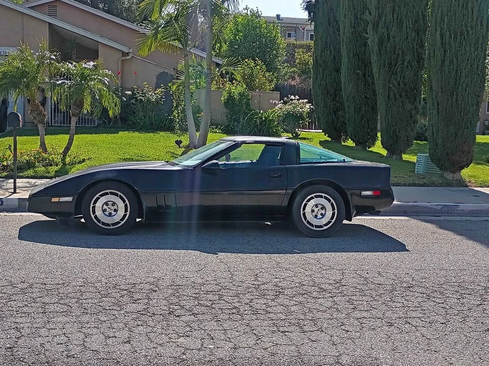 1986 Chevrolet Corvette C4 - Image 1 of 4