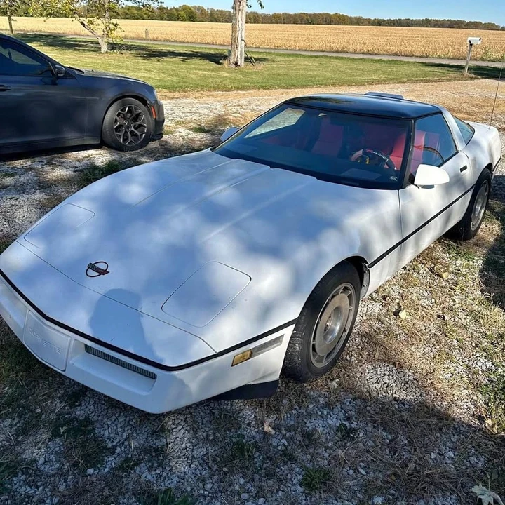 1986 Chevrolet Corvette C4 - Image 1 of 4