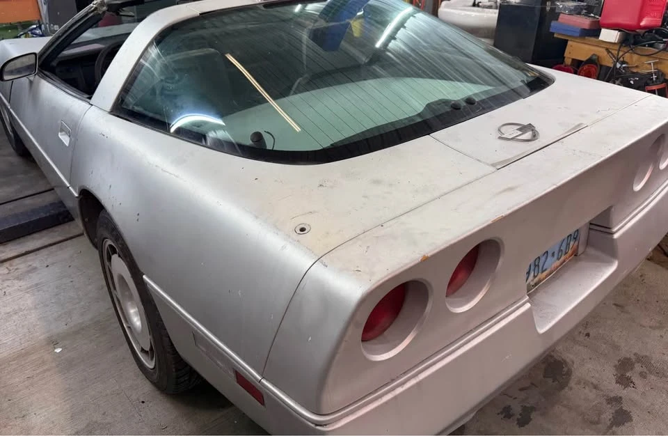 1986 Chevrolet Corvette C4 - Image 2 of 10