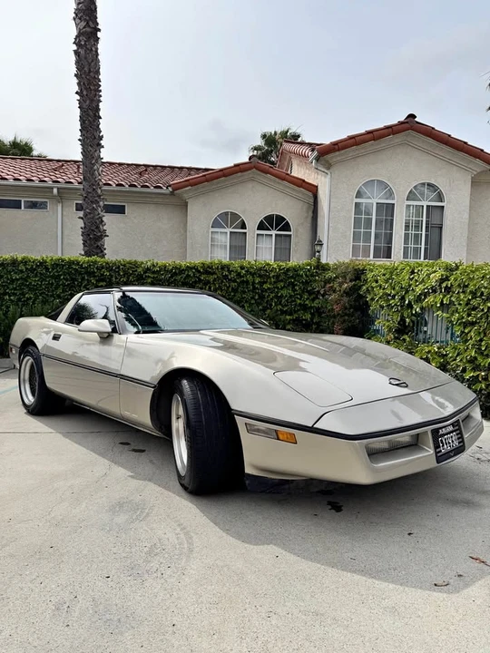 1986 Chevrolet Corvette C4 - Image 1 of 18