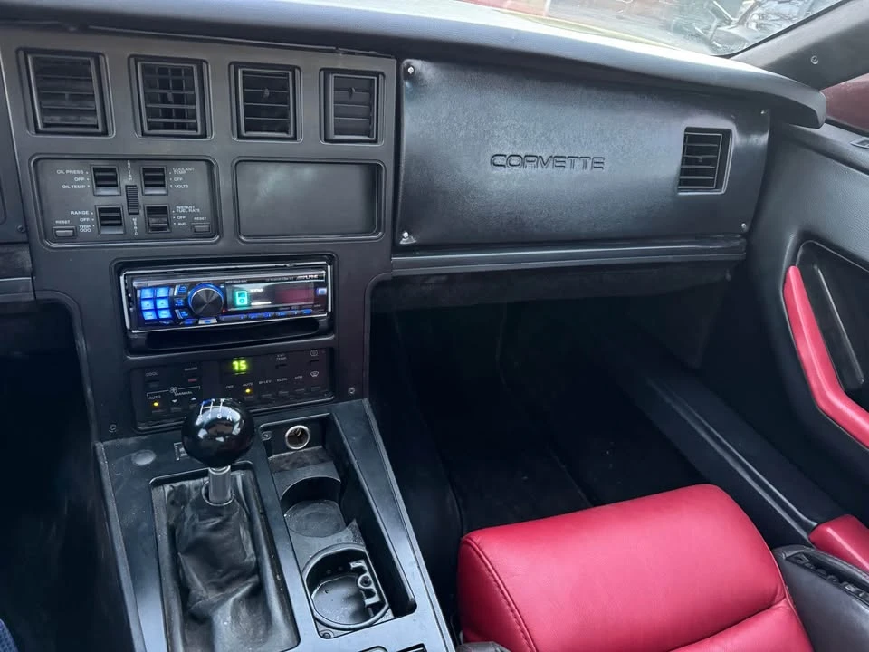 1986 Chevrolet Corvette C4 - Image 15 of 20