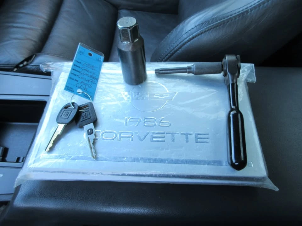 1986 Chevrolet Corvette C4 - Image 18 of 20