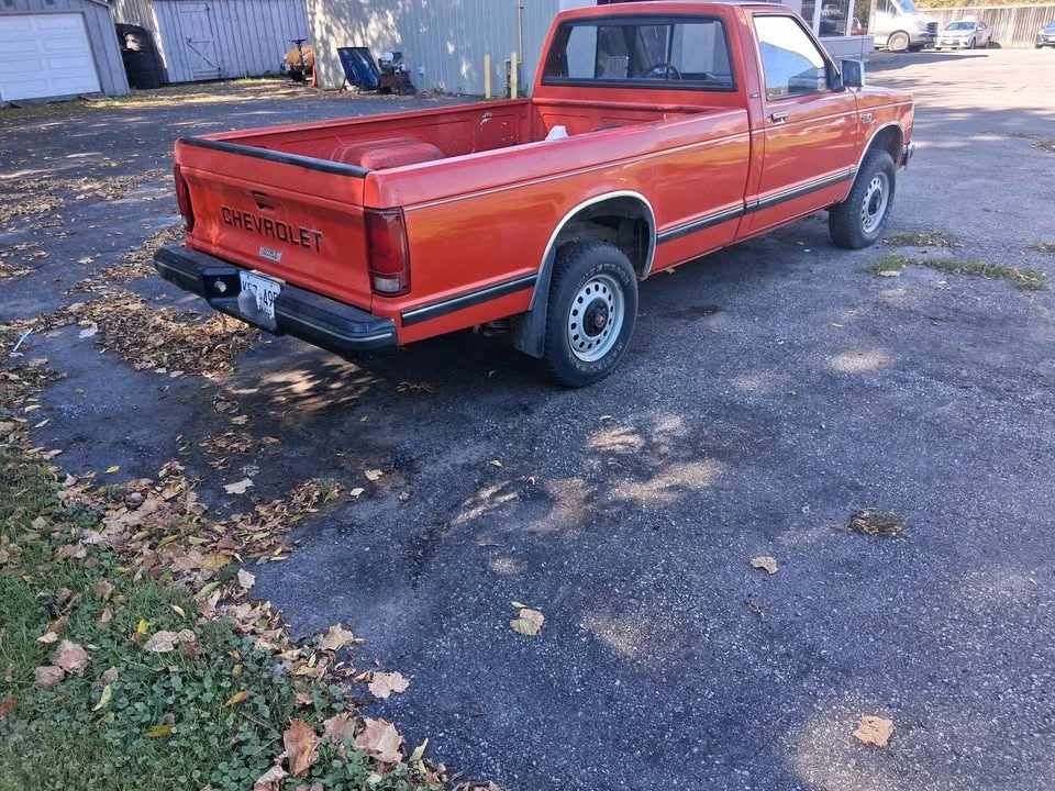 1986 Chevrolet S-10 - Image 8 of 11