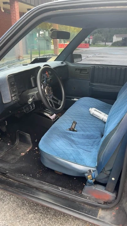 1986 Chevrolet S-10 - Image 3 of 4