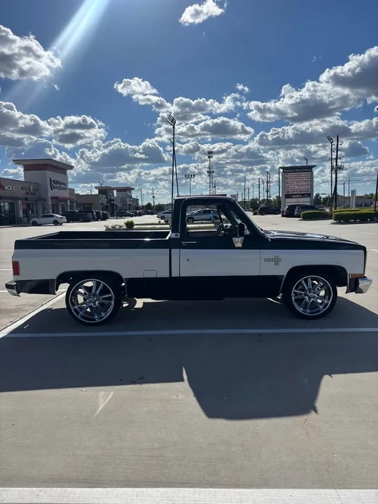 1986 Chevrolet C/K 3rd Gen - Image 4 of 8