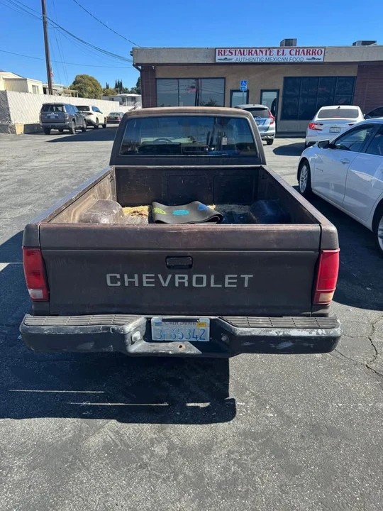 1986 Chevrolet S-10 - Image 2 of 7