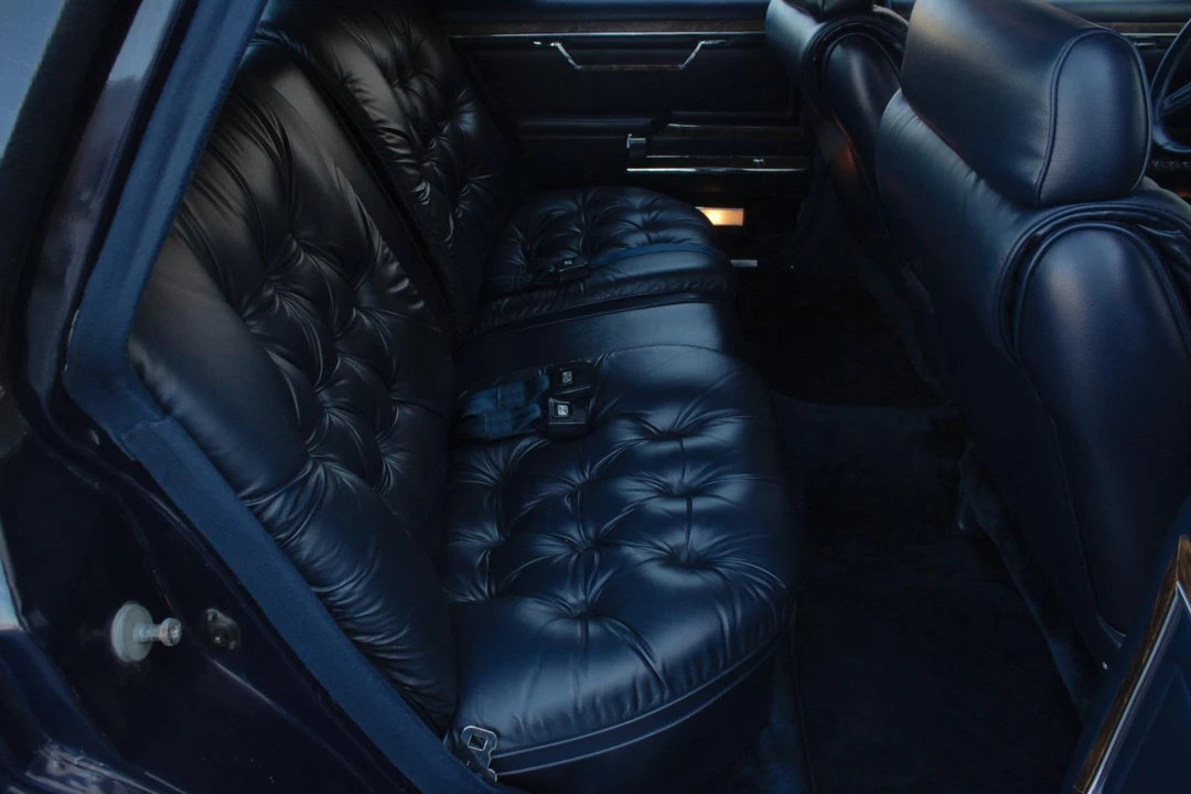 1986 Chrysler New Yorker - Image 13 of 21