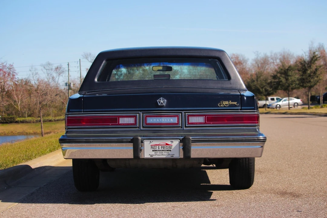 1986 Chrysler New Yorker - Image 5 of 21
